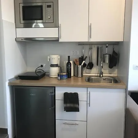 Apartment Renovated Near The Sea