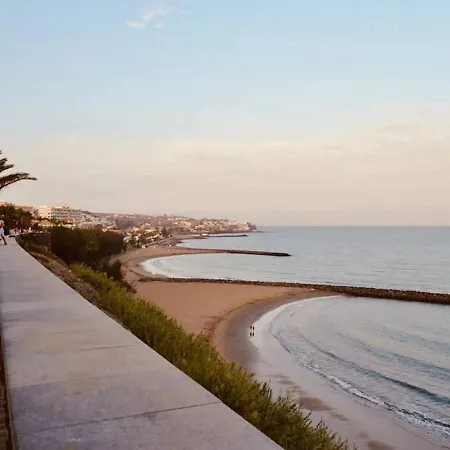 Renovated Near The Sea Apartment *