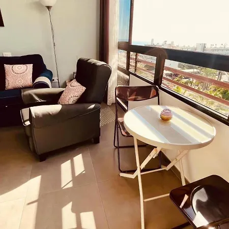 Renovated Near The Sea Apartment *